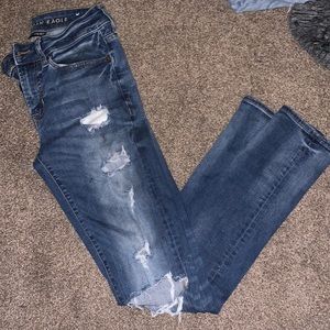 American Eagle Skinny Medium Wash destroyed Jeans